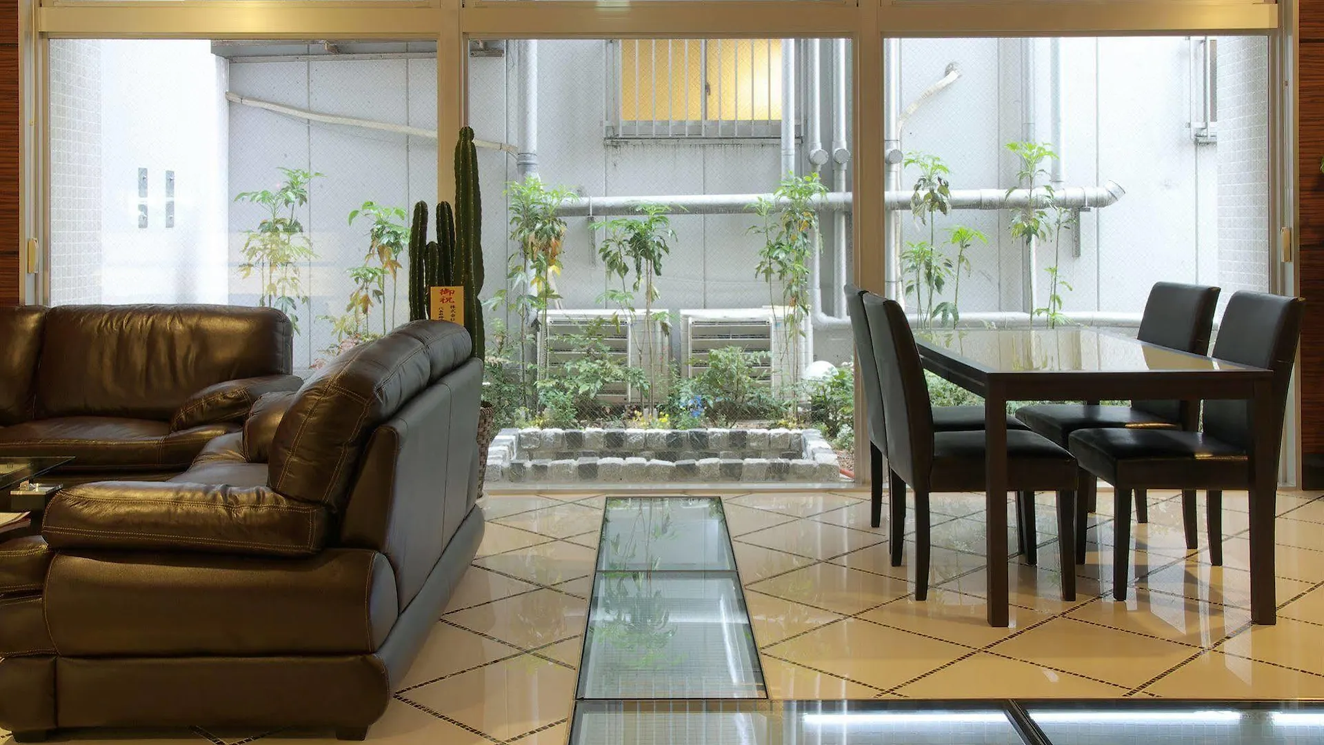 אוסקה Hotel Chuo Oasis 2*,