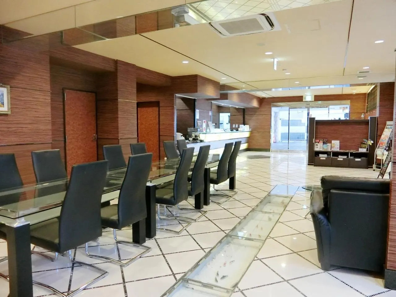 אוסקה Hotel Chuo Oasis